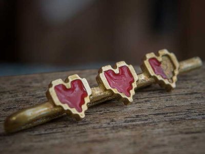 tie clip Pixel Hearts