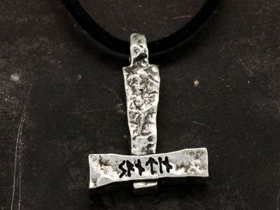 Ancient viking Mjolnir necklace